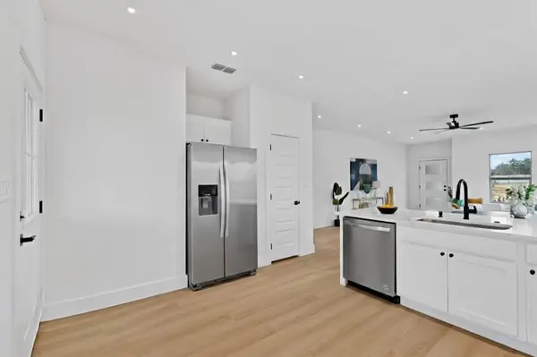 10190 Budtime Lane, Dallas, TX 75217