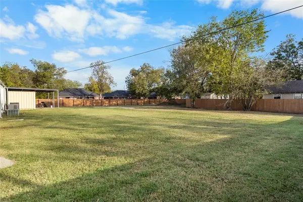 803 CHESTNUT Street, Commerce, TX 75428