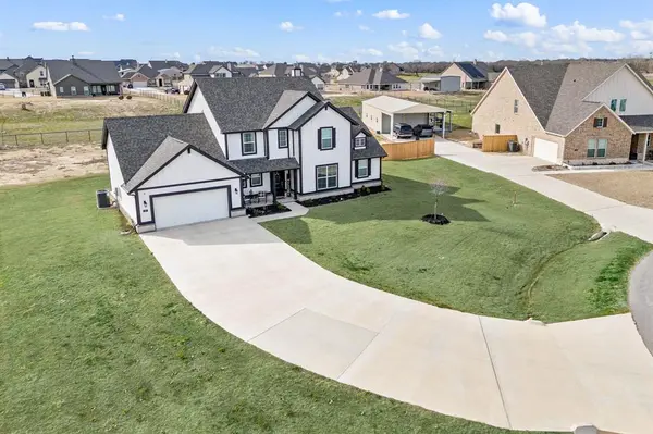 127 Clearwater Court, Rhome, TX 76078