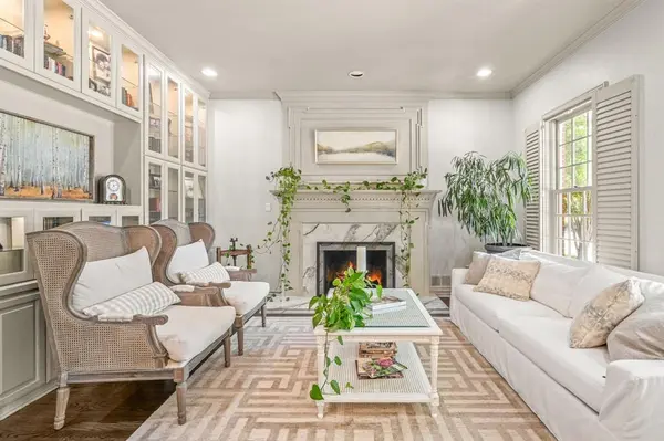 Fort Worth, TX 76109,3713 Black Canyon Road