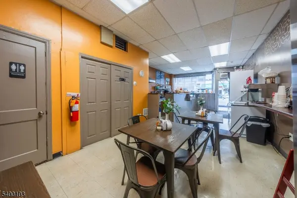 18 Watchung Ave, Plainfield City, NJ 07060