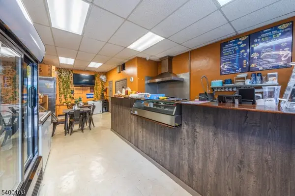 18 Watchung Ave, Plainfield City, NJ 07060