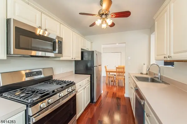 140 Sunrise Dr, Hanover Twp., NJ 07981