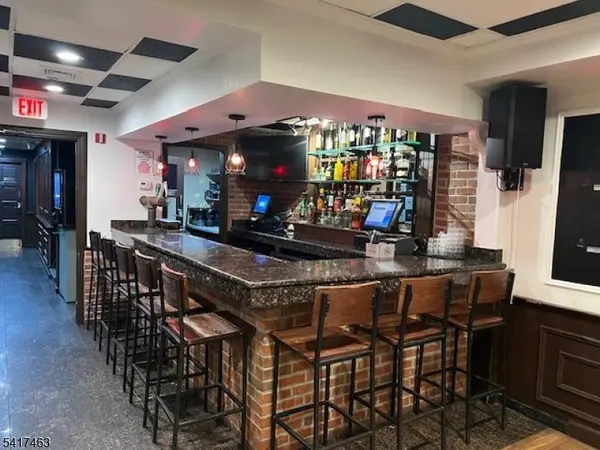 130 Main St, Newark City, NJ 07105