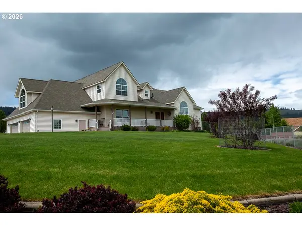 La Grande, OR 97850,318 S 20TH ST