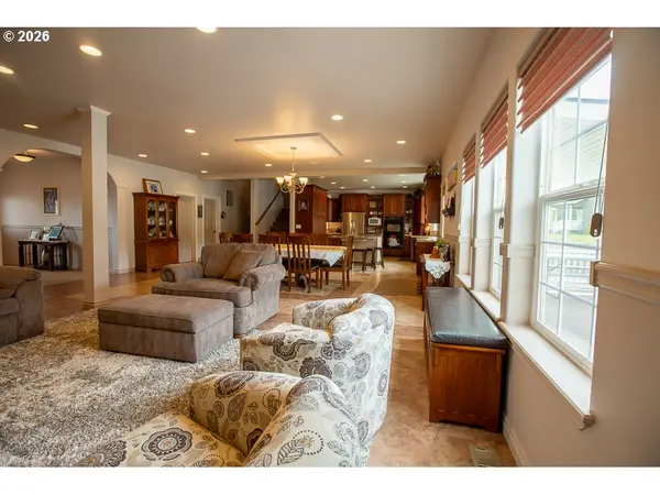 La Grande, OR 97850,318 S 20TH ST