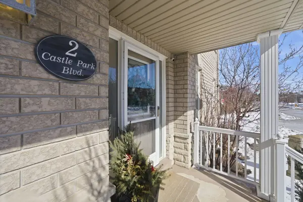 2 Castle Park BLVD, Vaughan, ON L4H 1M5