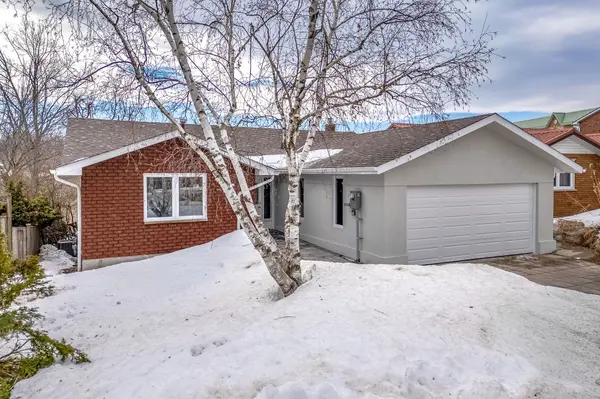 92 LILLIAN CRES, Barrie, ON L4N 5H7