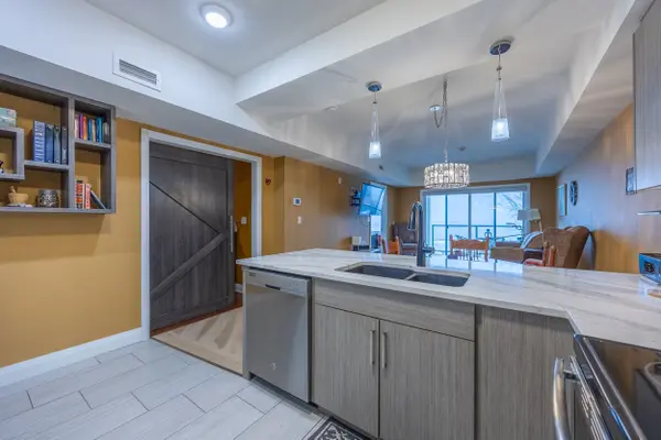 12 Erie BLVD #203, Norfolk, ON N0E 1M0