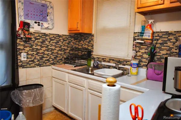 3985 Somerset AVE, Detroit, MI 48224