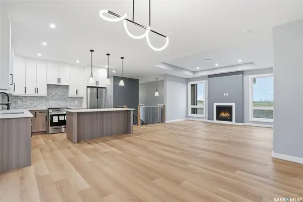 8 Cardinal DRIVE, Dundurn Rm No. 314, SK S7C 0C3