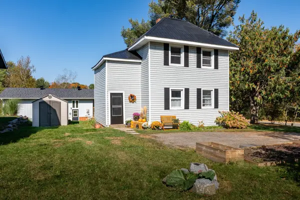 26 KITCHEN RD S, Huntsville, ON P1H 1Y3