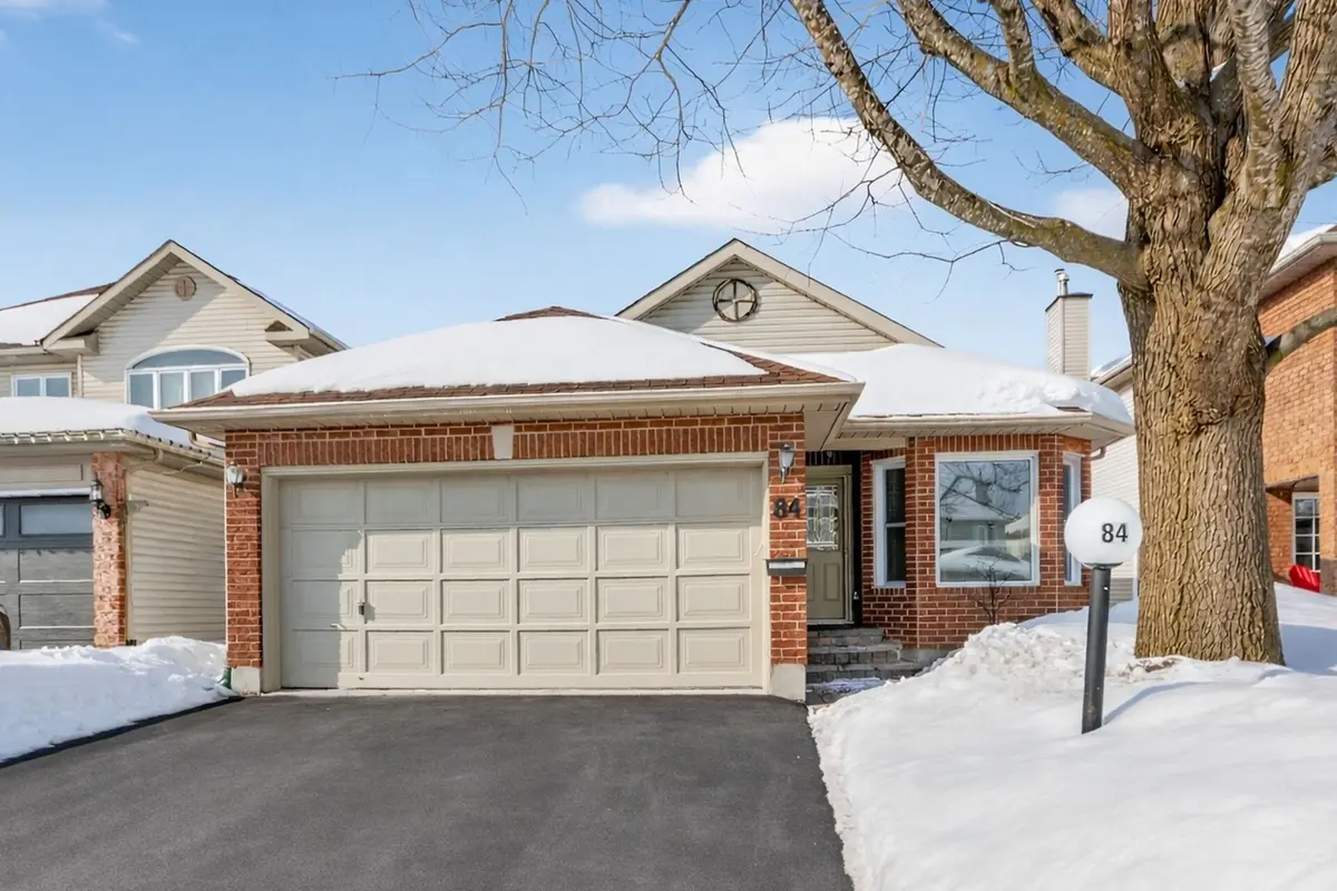 84 Newborough CRES, Barrhaven, ON K2G 6A9