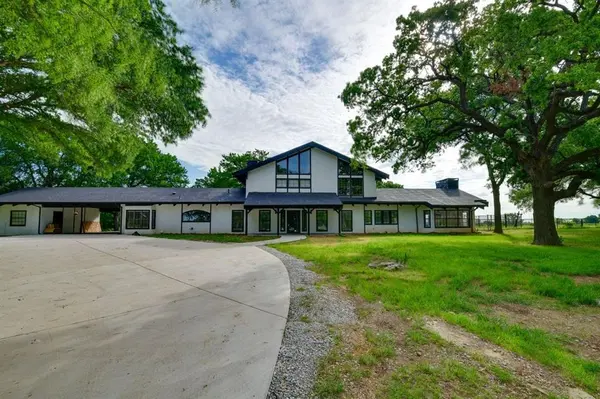 11470 Massey Road, Pilot Point, TX 76258