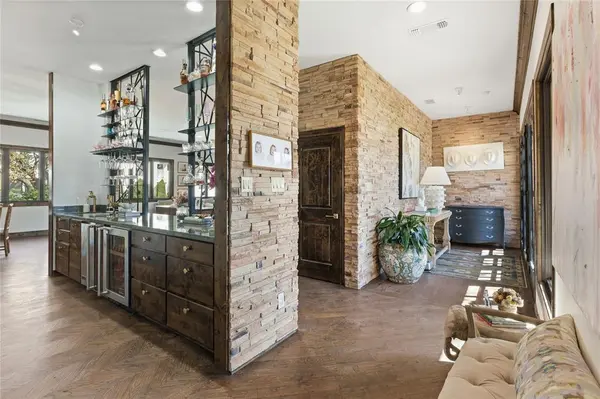 Fort Worth, TX 76109,4304 Briarhaven Road