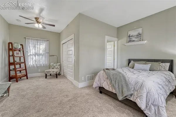 517 E San Miguel ST, Colorado Springs, CO 80903