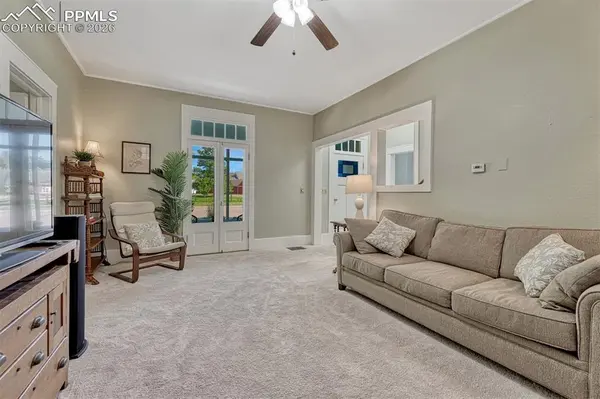 517 E San Miguel ST, Colorado Springs, CO 80903