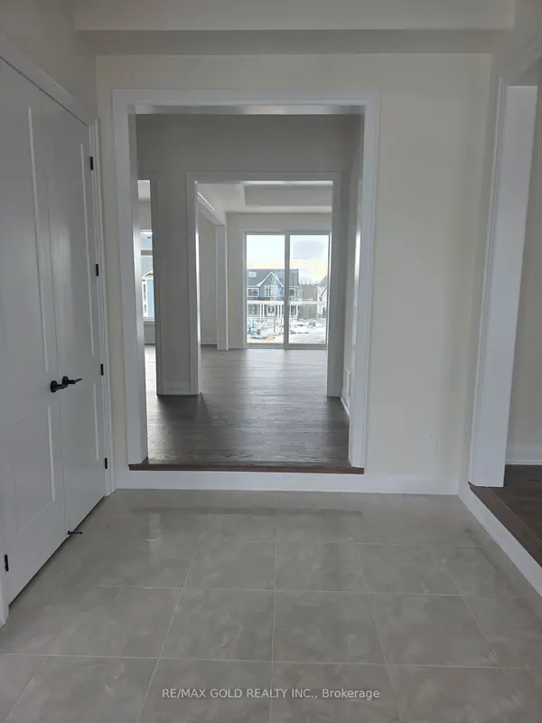 8 Vinnicombe DR, Oro-medonte, ON L0L 2L0