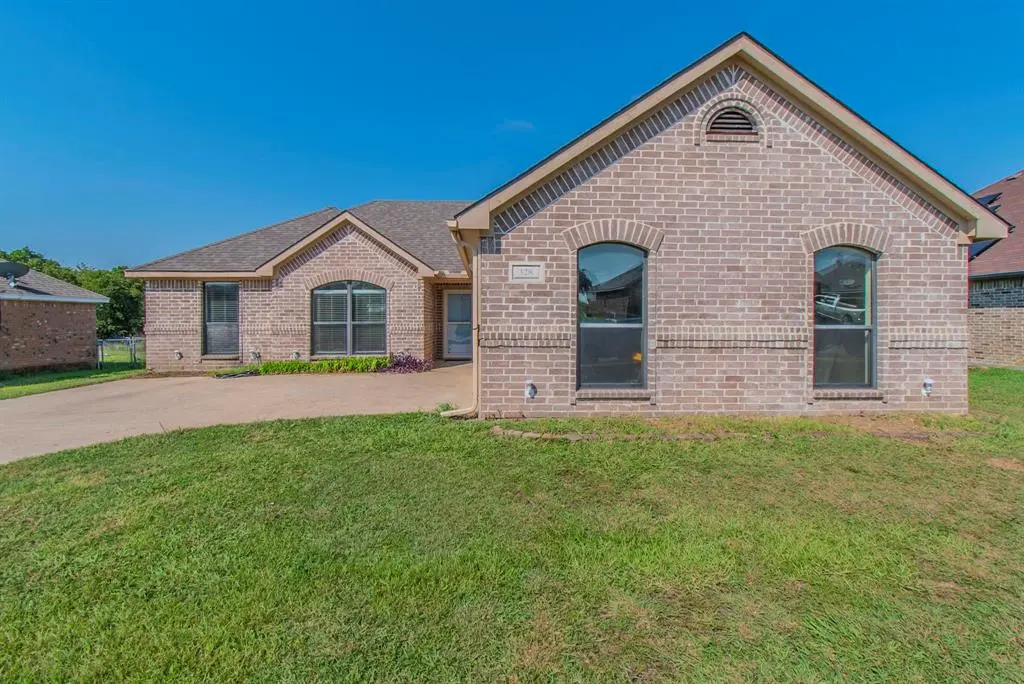 128 Chambers Creek Circle, Maypearl, TX 76064
