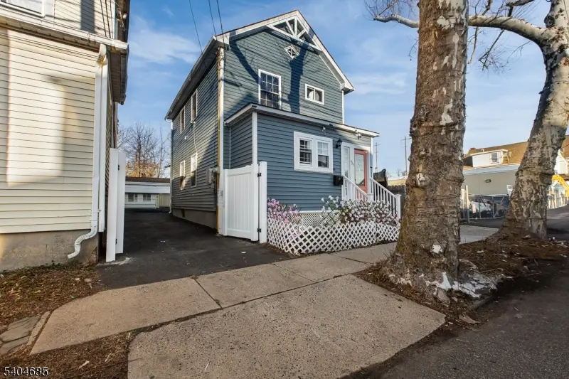 425 East Avenue, Perth Amboy City, NJ 08861