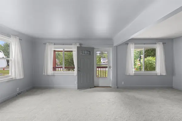 18411 Foch ST, Livonia, MI 48152