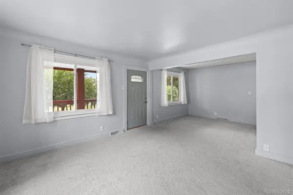 18411 Foch ST, Livonia, MI 48152