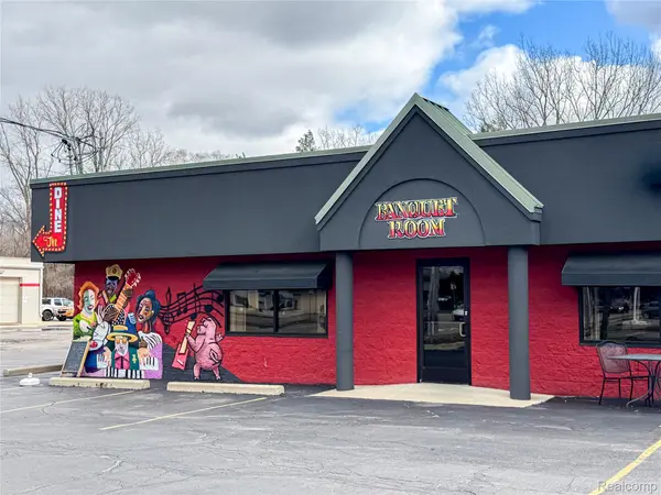 1492 N Leroy ST #Suite B, Fenton, MI 48430