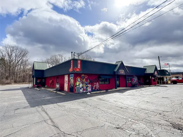 1492 N Leroy ST #Suite B, Fenton, MI 48430