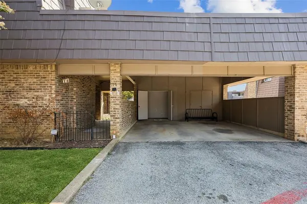 207 E Harwood Road #14, Euless, TX 76039