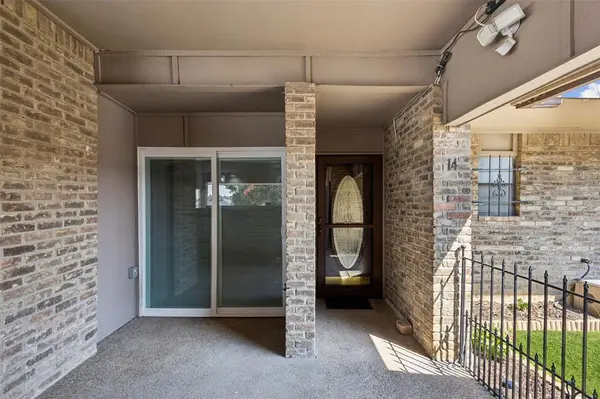 207 E Harwood Road #14, Euless, TX 76039