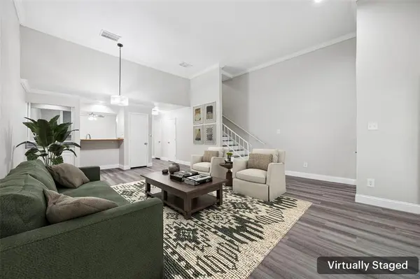 207 E Harwood Road #14, Euless, TX 76039