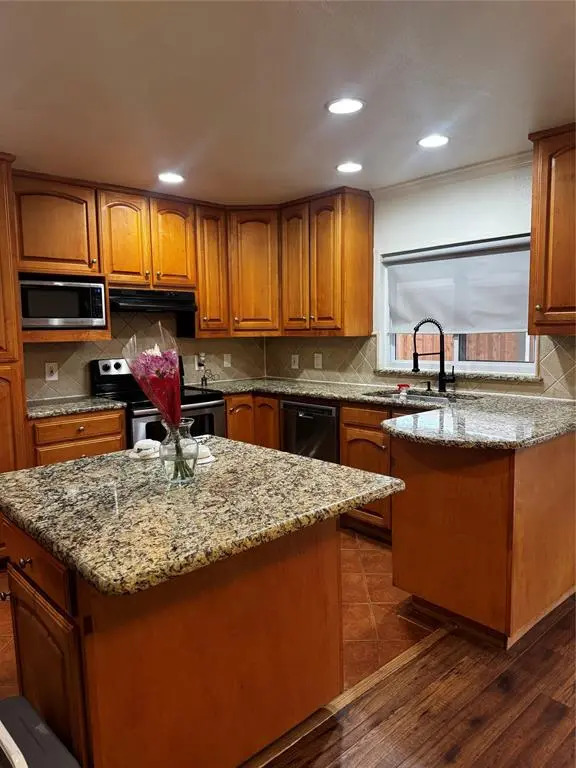 2132 Wheaton Drive, Richardson, TX 75081