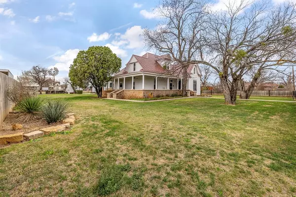 Baird, TX 79504,641 W 3rd Street