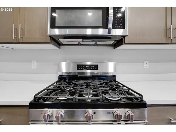 31740 NW BLAKE TER, North Plains, OR 97133