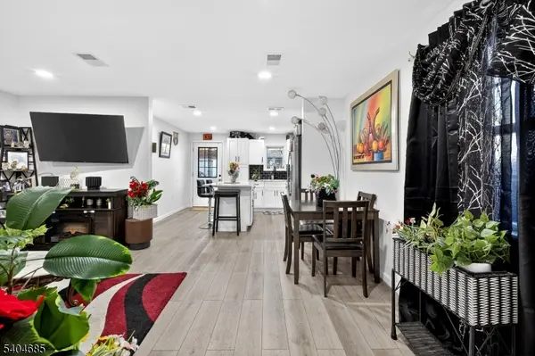 425 East Avenue, Perth Amboy City, NJ 08861