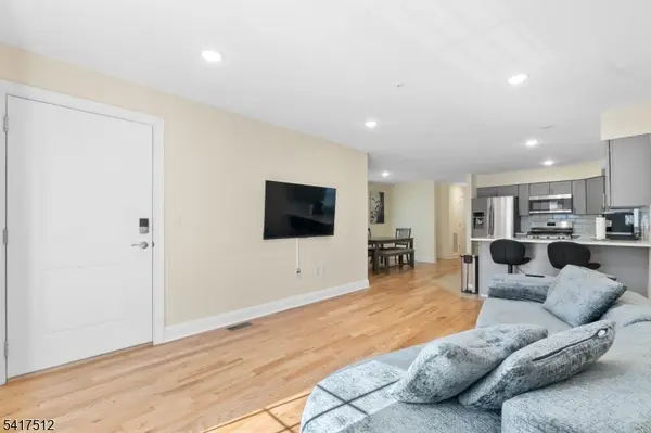 337 13Th Ave, Newark City, NJ 07103