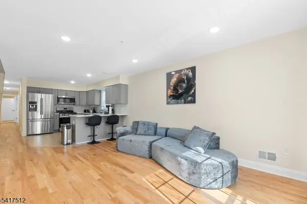 337 13Th Ave, Newark City, NJ 07103