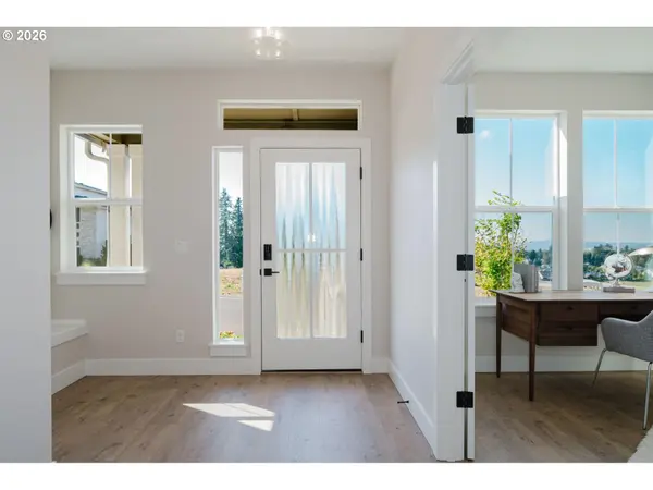 16108 Serres Farms WAY, Oregon City, OR 97045