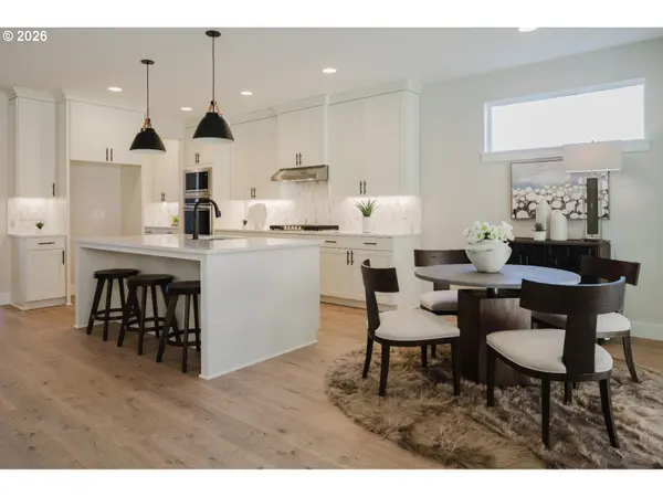 16108 Serres Farms WAY, Oregon City, OR 97045