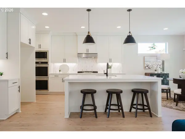 16108 Serres Farms WAY, Oregon City, OR 97045