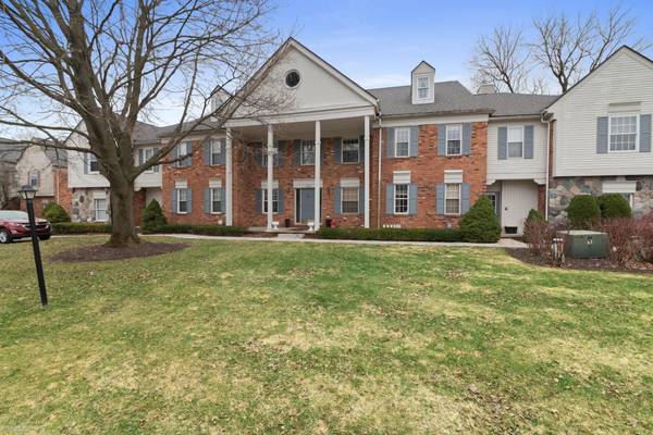 1645 Huntington PARK, Rochester Hills, MI 48309