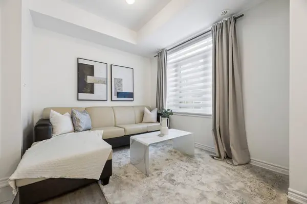 2564 Ladyfern XING, Pickering, ON L1X 0E6