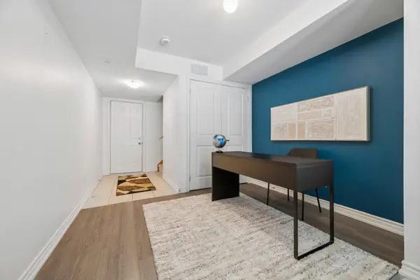 2564 Ladyfern XING, Pickering, ON L1X 0E6