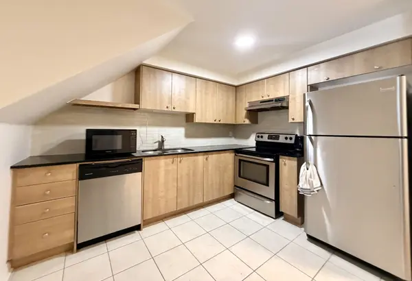 6063 Kingston RD #7, Toronto E10, ON M7C 1K5