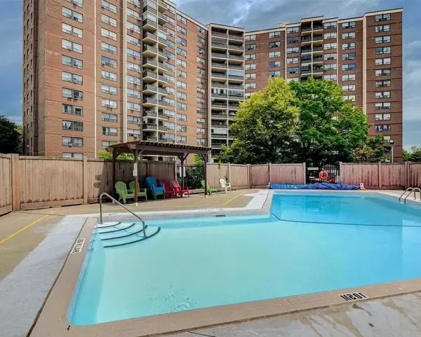 551 The West Mall N/A #304, Toronto W08, ON M9C 1G7