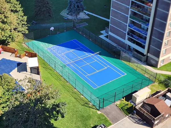 551 The West Mall N/A #304, Toronto W08, ON M9C 1G7