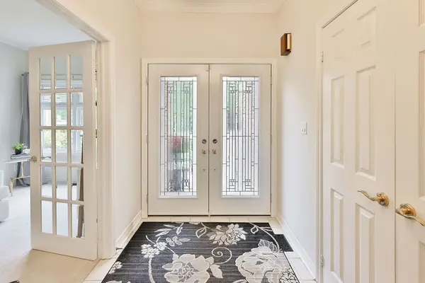 431 Naomi CRES, Mississauga, ON L5B 3S7