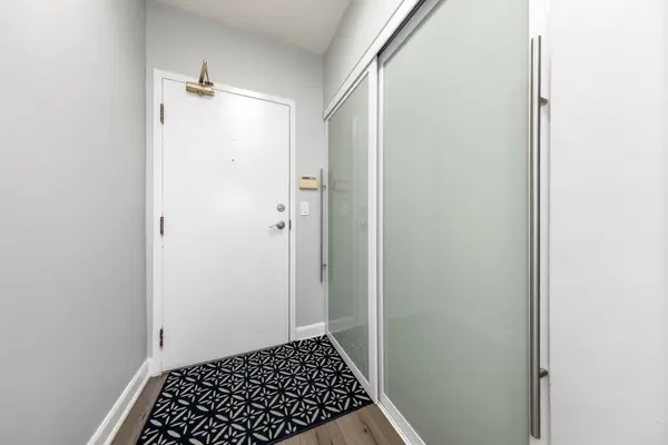 335 WEBB DR #PH104, Mississauga, ON L5B 4A1