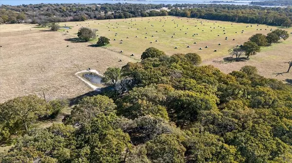 Seven Points, TX 75143,300 County Road 2100 Road