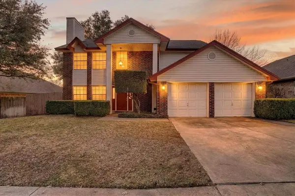 1017 Parkhill Avenue,  Saginaw,  TX 76179